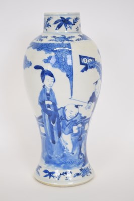 Lot 4 - 19th century Chinese porcelain vase decorated...