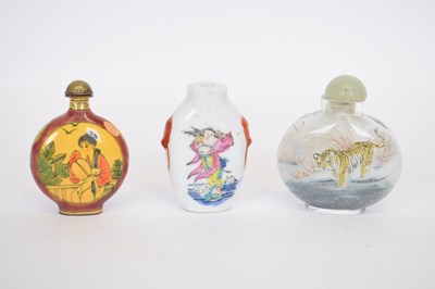Lot 7 - Small bag containing three Chinese scent...