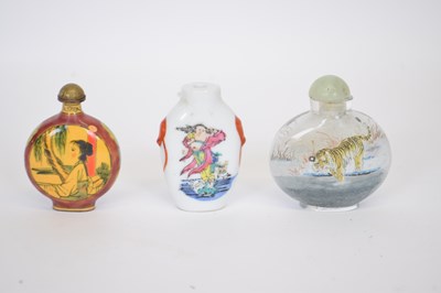 Lot 7 - Small bag containing three Chinese scent...
