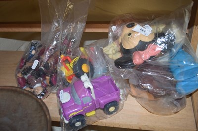 Lot 582 - MIXED LOT : MICKEY AND MINNIE MOUSE TOYS,...