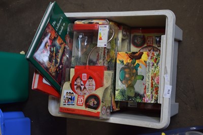 Lot 616 - ONE BOX MIXED ITEMS TO INCLUDE ONE DIRECTION...