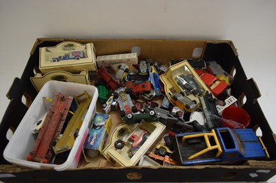 Lot 15 - BOX OF VARIOUS DIE-CAST AND OTHER TOY VEHICLES...