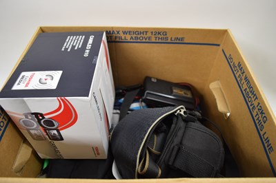 Lot 90 - BOX VARIOUS MIXED CAMERAS TO INCLUDE A TOSHIBA...