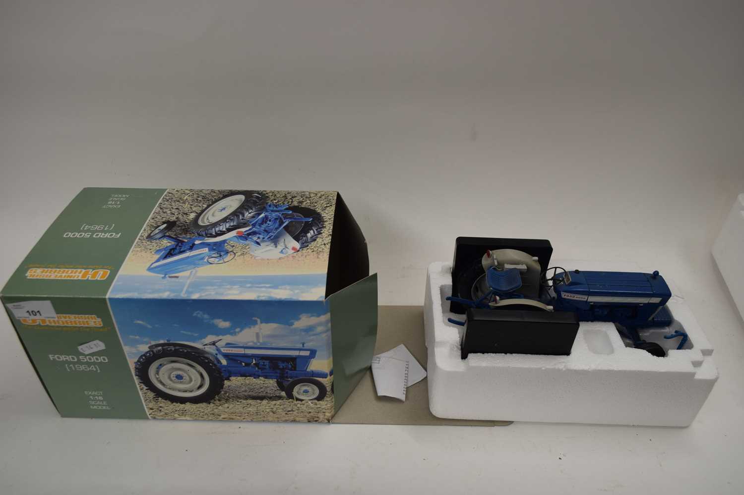 Lot 101 - UNIVERSAL HOBBIES FORDSON 5000 MODEL TRACTOR...