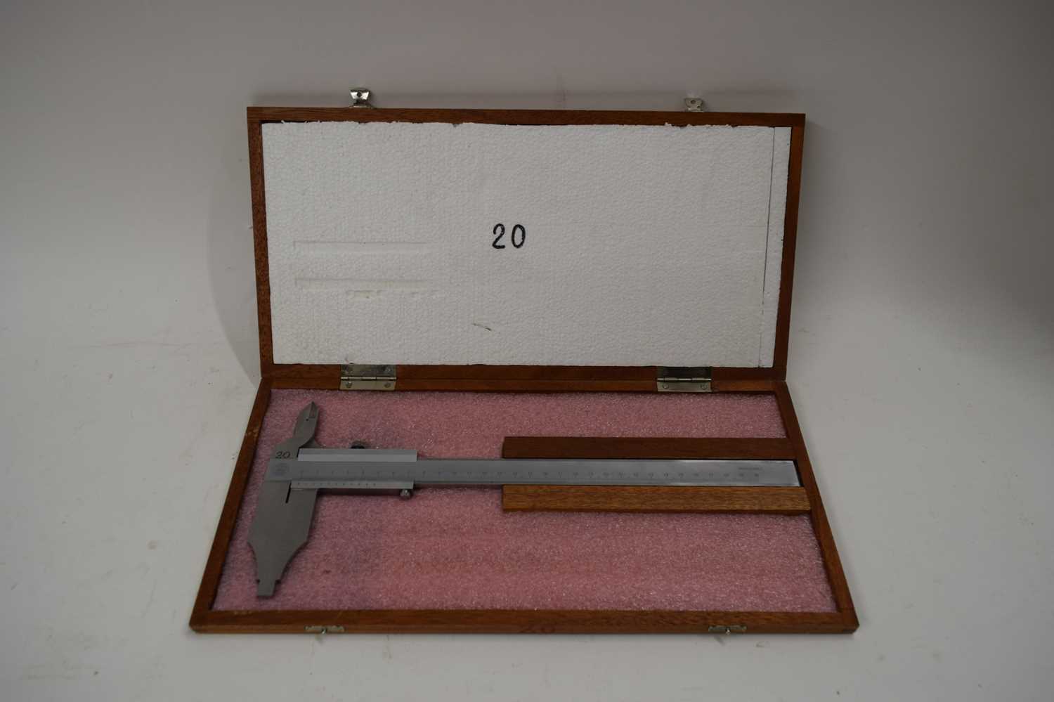 Lot 102 - ROCH FRANCE PRECISION CALIPERS IN FITTED...