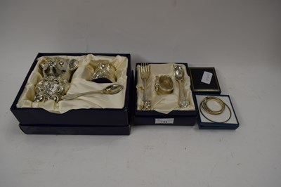 Lot 134 - MIXED LOT COMPRISING A SILVER PLATED THREE...