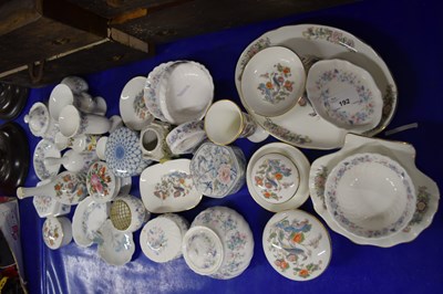 Lot 192 - MIXED LOT VARIOUS CERAMICS TO INCLUDE WEDGWOOD...