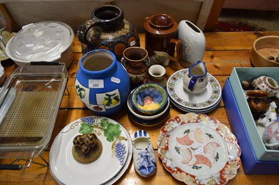 Lot 222 - MIXED LOT CERAMICS TO INCLUDE JAPANESE...