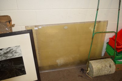 Lot 886 - QUANTITY OF CLEAR SHEET PERSPEX