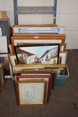 Lot 899 - LARGE MIXED LOT OF PICTURES