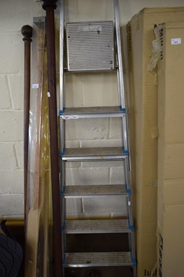 Lot 871 - TEXAS ALUMINIUM FOLDING STEP LADDER