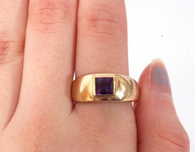 Lot 93 - Modern 9ct gold and amethyst ring, the square...