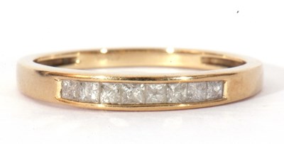 Lot 103 - Modern 9ct gold and diamond ring featuring...