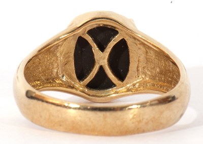 Lot 127 - Modern 9ct gold and iridescent stone ring, the...