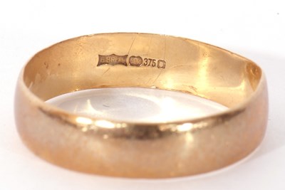 Lot 143 - Mixed Lot: two 9ct gold wedding bands (a/f),...