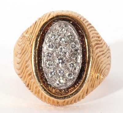 Lot 162 - Large 18ct gold and diamond cluster ring, the...