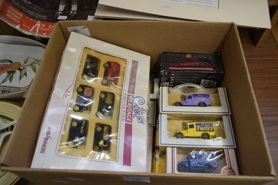 Lot 535 - BOX CONTAINING QUANTITY OF COLLECTABLE CARS...