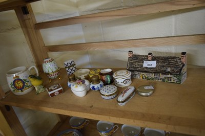 Lot 572 - MIXED CERAMICS AND ENAMEL PILL BOXES ETC