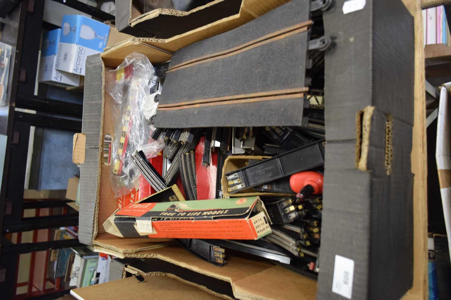 Lot 608 - BOX CONTAINING QUANTITY OF SCALEXTRIC,