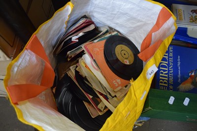 Lot 643 - PLASTIC BAG CONTAINING QUANTITY OF RECORDS,...