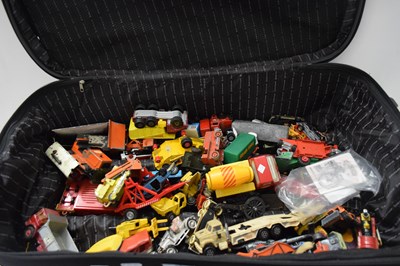Lot 31 - CASE VARIOUS DIE-CAST AND OTHER TOY VEHICLES