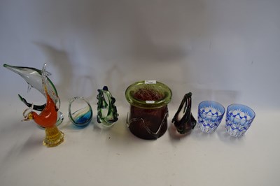 Lot 128 - MIXED LOT : VARIOUS ART GLASS WARES TO INCLUDE...