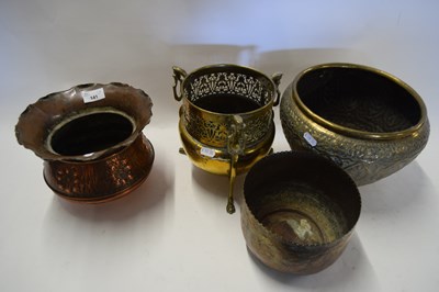 Lot 141 - MIXED LOT : FOUR MIXED COPPER AND BRASS...