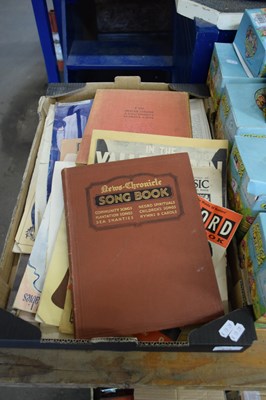 Lot 678 - BOX CONTAINING QUANTITY OF OLD MAGAZINES...