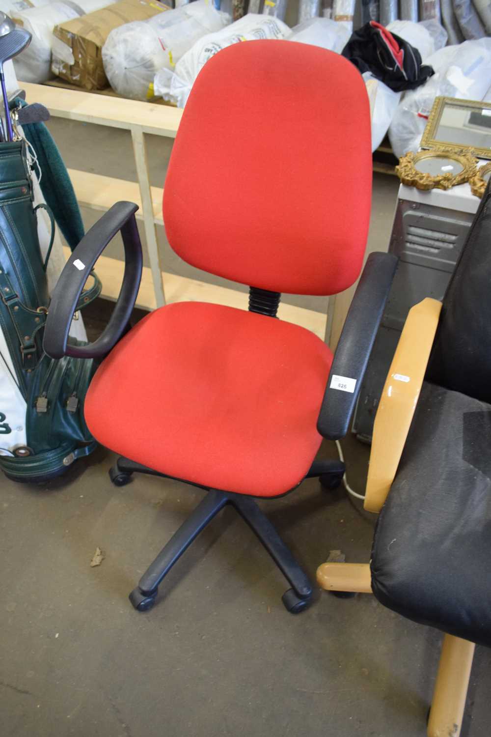 Lot 826 RED UPHOLSTERED OFFICE CHAIR
