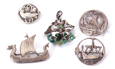 Lot 252 - Mixed Lot: hallmarked silver Viking longboat...