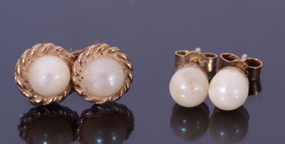 Lot 325 - Mixed Lot: pair of 9ct gold hallmarked pearl...