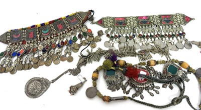 Lot 369 - Small quantity of Eastern jewellery, bead and...