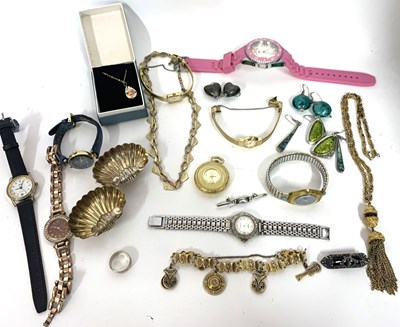 Lot 372 - Bag of costume jewellery to include necklaces,...