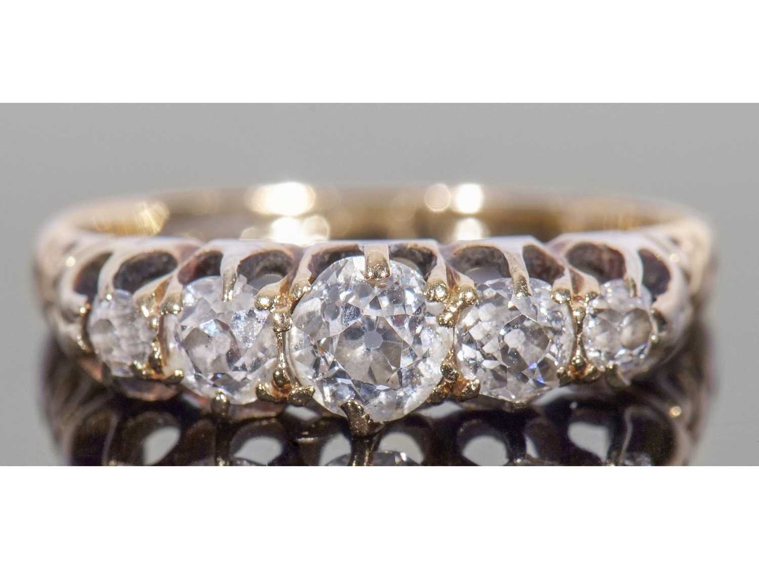 Lot 179 - Antique five stone diamond ring featuring five...
