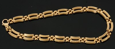 Lot 224 - 750 stamped bar link necklace, 42cm long,...