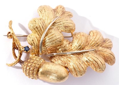 Lot 256 - Acorn and oak leaf brooch highlighted with a...