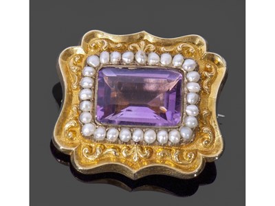 Lot 259 - Victorian gold, amethyst and seed pearl brooch,...