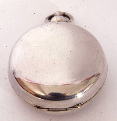 Lot 95 - Silver plated sovereign case with spring...