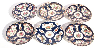 Lot 132 - Worcester Scale Blue Plates