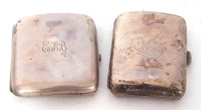Lot 185 - Small Edwardian cigarette case of curved...