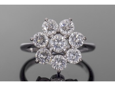 Lot 167a - Precious metal and diamond cluster ring...