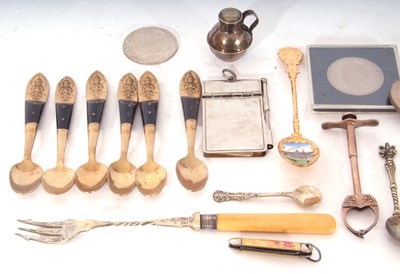 Lot 221 - Mixed Lot: quantity of metal small spoons...