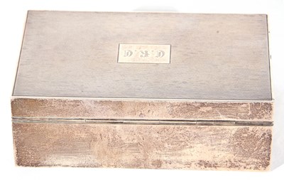 Lot 7 - George V table cigarette box of typical form...