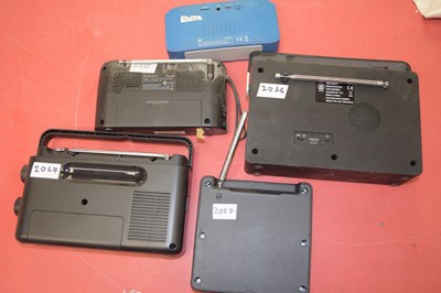 Lot 12 - MIXED LOT: 5 RADIOS TO INCLUDE: SONY ICF-506...