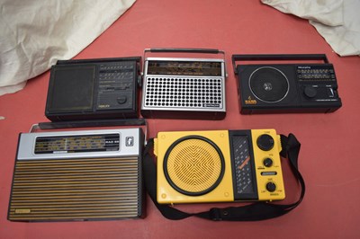 Lot 20 - MIXED LOT: 5 RADIOS TO INCLUDE: FIDELITY R100...