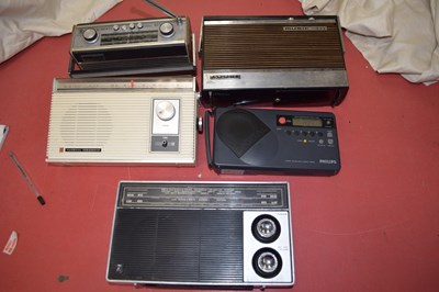Lot 22 - MIXED LOT: 5 RADIOS TO INCLUDE: GRUNDIG MUSIC...