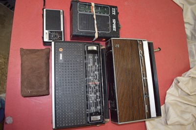 Lot 24 - MIXED LOT: 5 RADIOS TO INCLUDE: GRUNDIG MICRO...