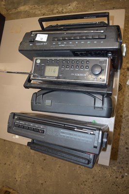 Lot 32 - MIXED LOT: 6 RADIOS TO INCLUDE:  GRUNDIG...