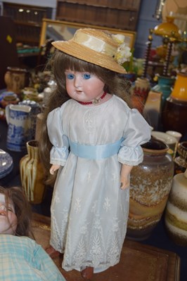 Lot 268 - Late 19th/early 20th century doll with bisque...