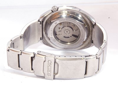 Lot 229 - Automatic Seiko gent's wrist watch, ref no...